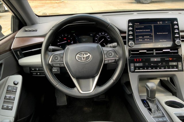 2019 Toyota Avalon XLE photo 4
