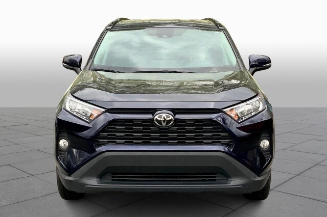 2021 Toyota RAV4 XLE photo 3