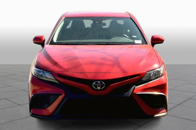 2021 Toyota Camry SE photo 3