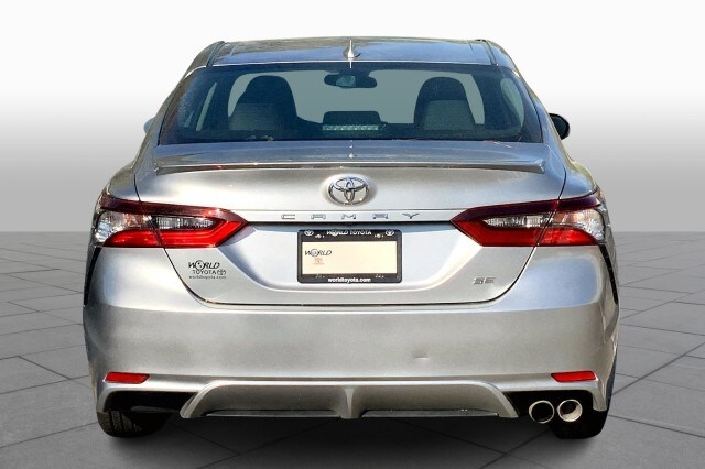2021 Toyota Camry SE photo 4