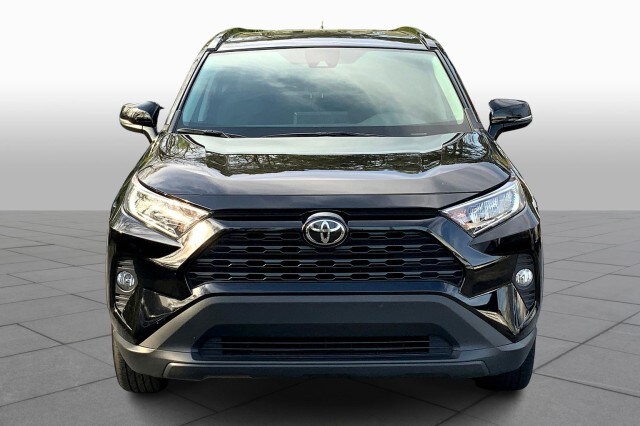 2021 Toyota RAV4 XLE photo 3