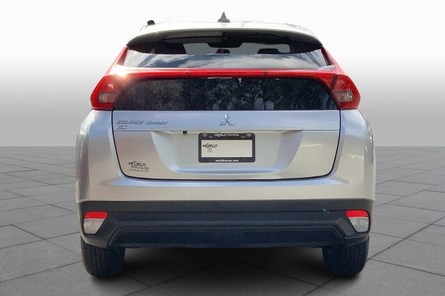 2020 Mitsubishi Eclipse Cross ES photo 3