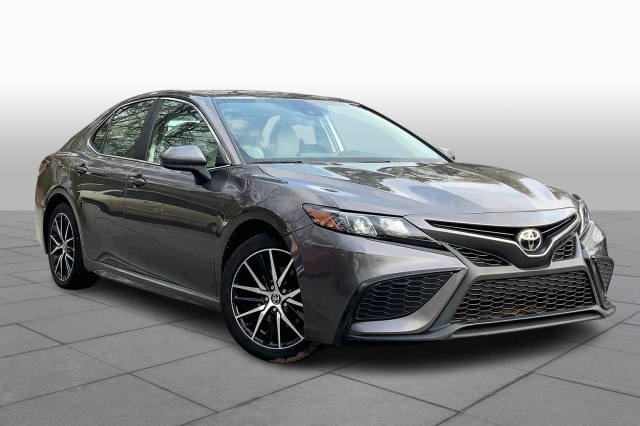 Certified 2021 Toyota Camry SE with VIN 4T1G11AK3MU412599 for sale in Houston, TX