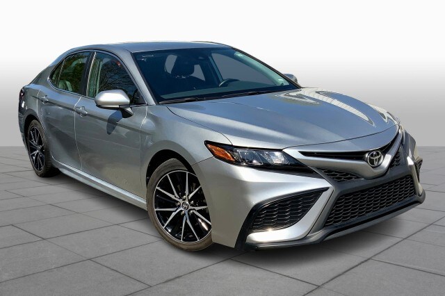 2021 Toyota Camry SE photo 2