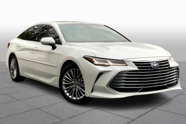 2022 Toyota Avalon Hybrid Limited photo 2