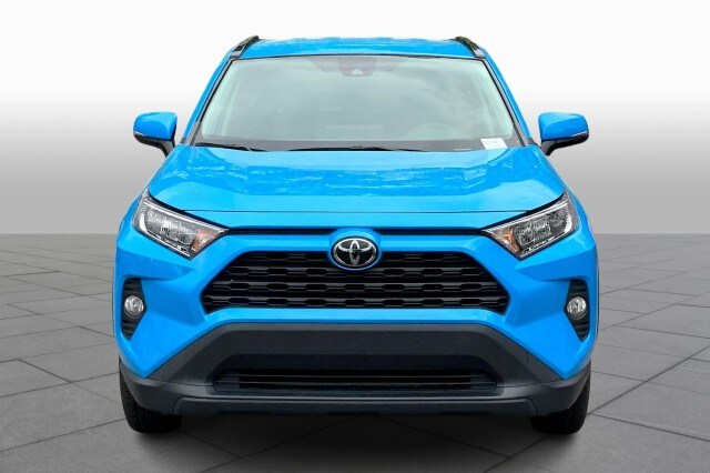 2021 Toyota RAV4 XLE photo 3