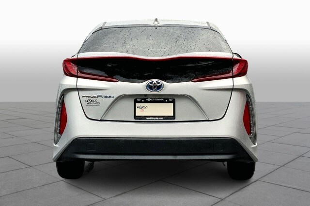 2017 Toyota Prius Prime Premium photo 4