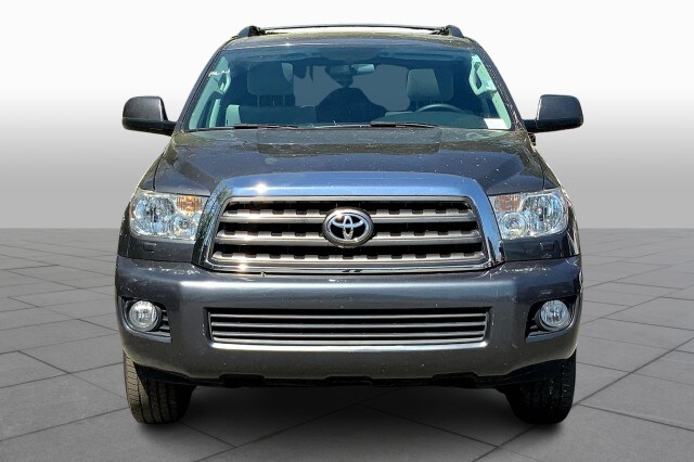 2014 Toyota Sequoia SR5 photo 2
