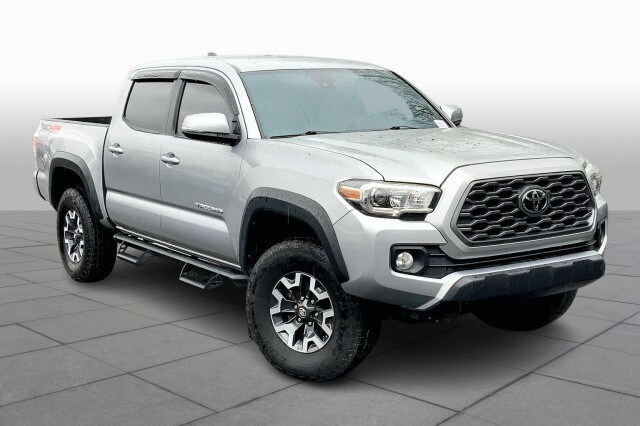 2020 Toyota Tacoma TRD photo 2