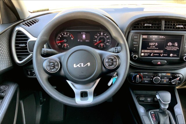 2022 Kia Soul LX photo 4