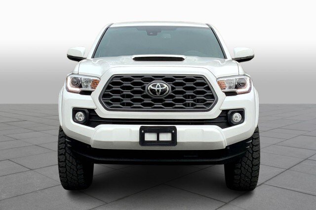 2022 Toyota Tacoma TRD Sport photo 3