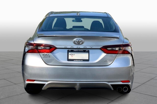 2021 Toyota Camry SE photo 4