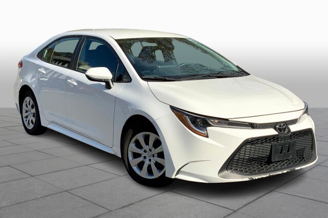 2021 Toyota Corolla LE photo 2