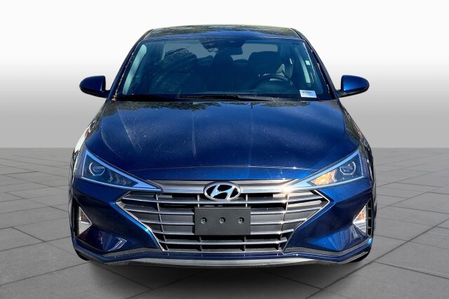 2020 Hyundai Elantra SEL photo 2