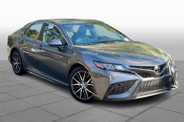 Certified 2021 Toyota Camry SE with VIN 4T1G11AK0MU409725 for sale in Houston, TX