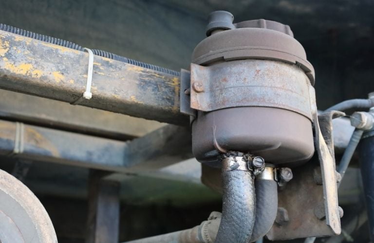 Damaged-power-steering-pump_b.jpg