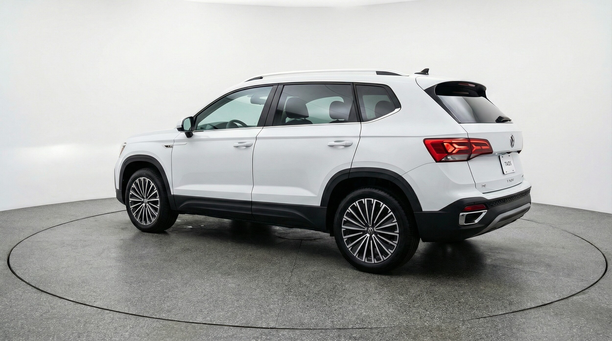 Thumbnail: 2025 Volkswagen Taos - 5