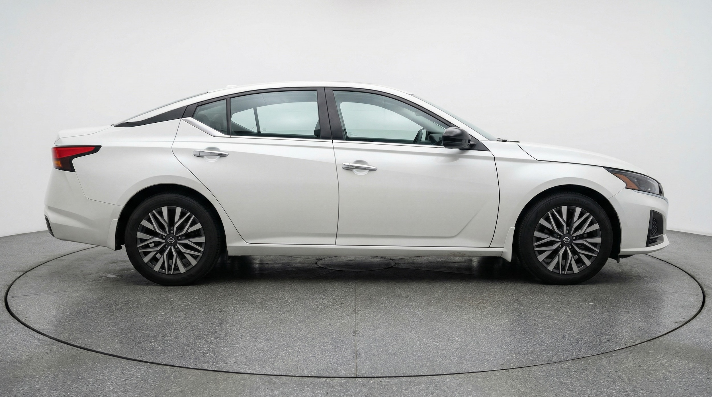 Thumbnail: 2025 Nissan Altima - 8