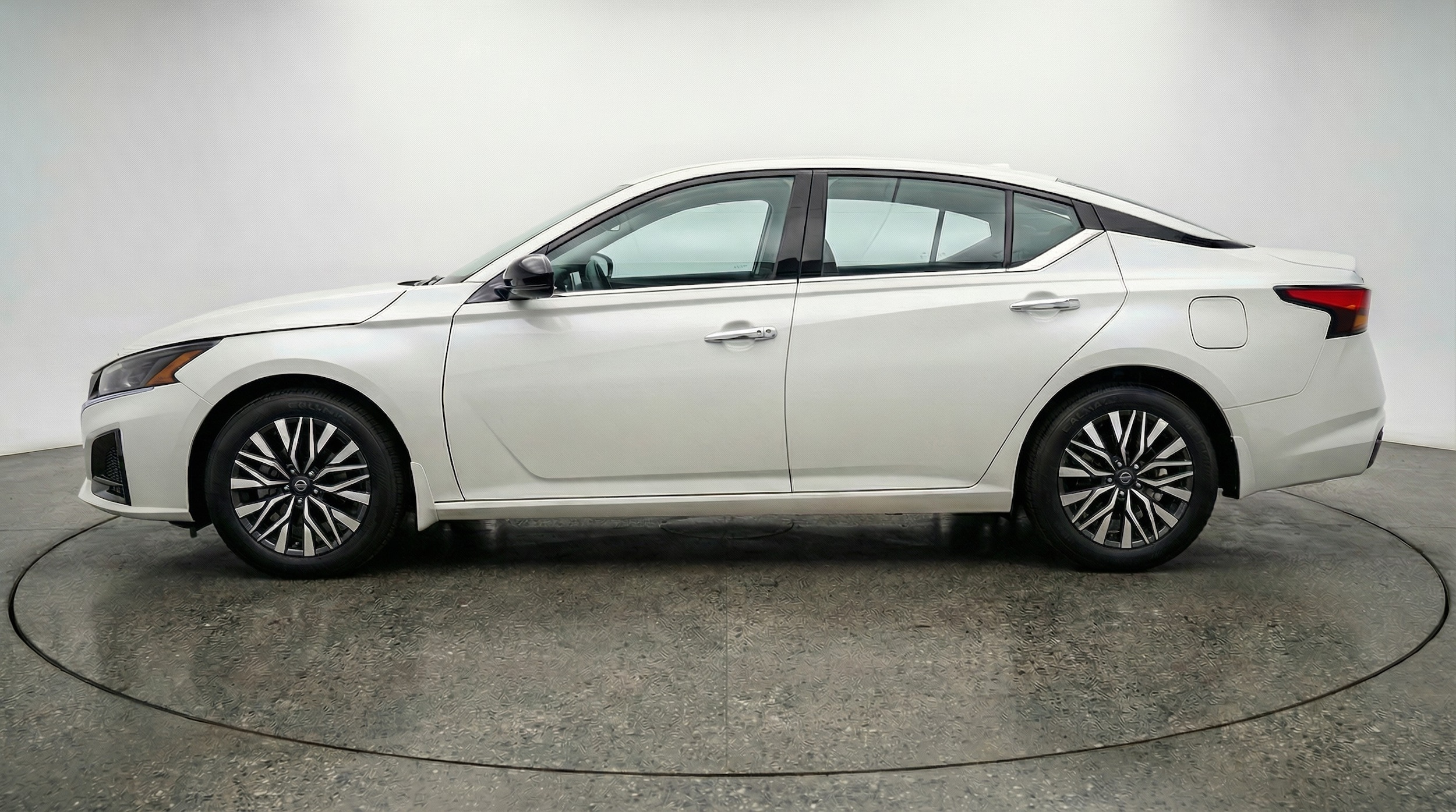 Thumbnail: 2025 Nissan Altima - 4