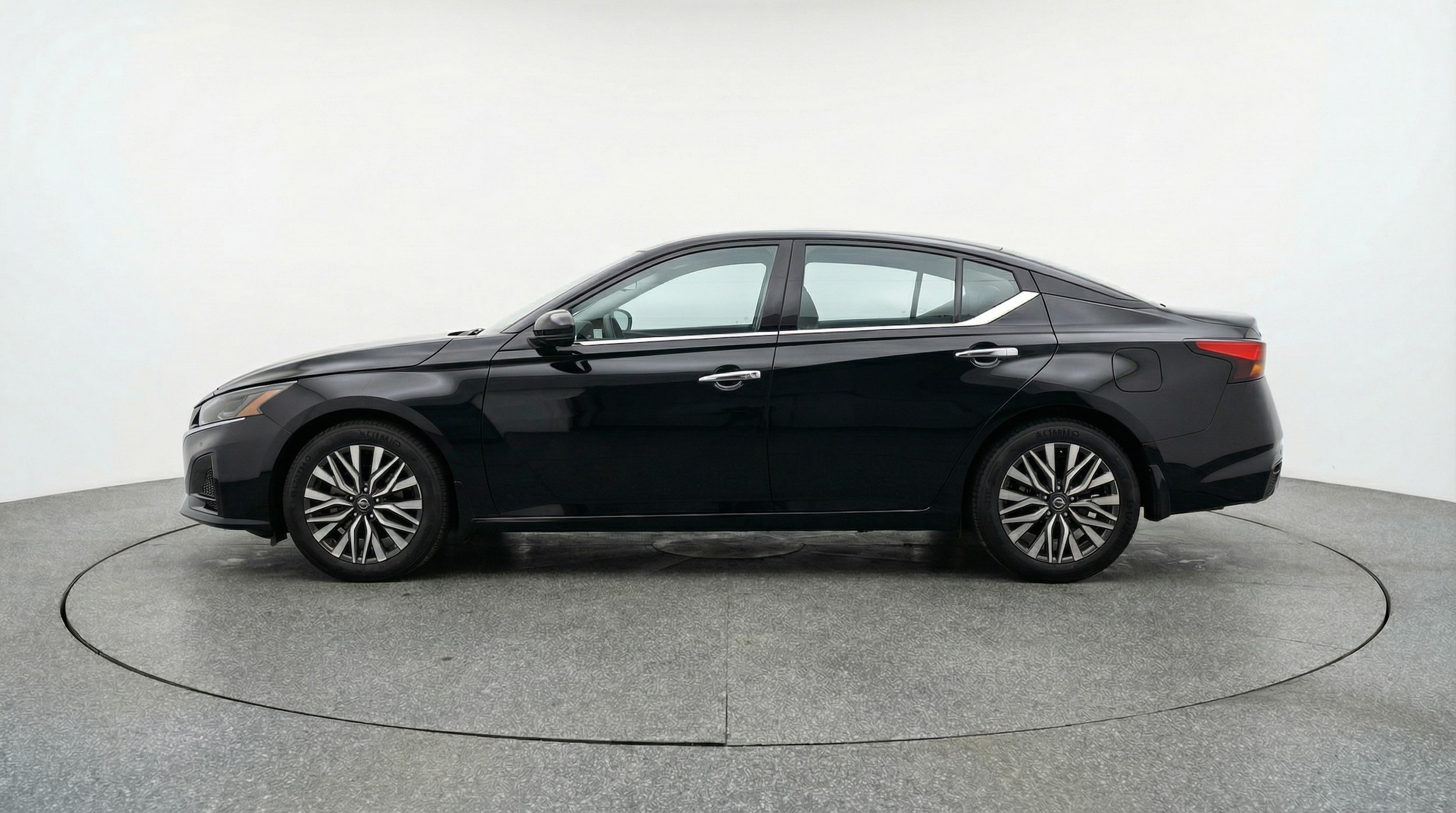 Thumbnail: 2025 Nissan Altima - 4