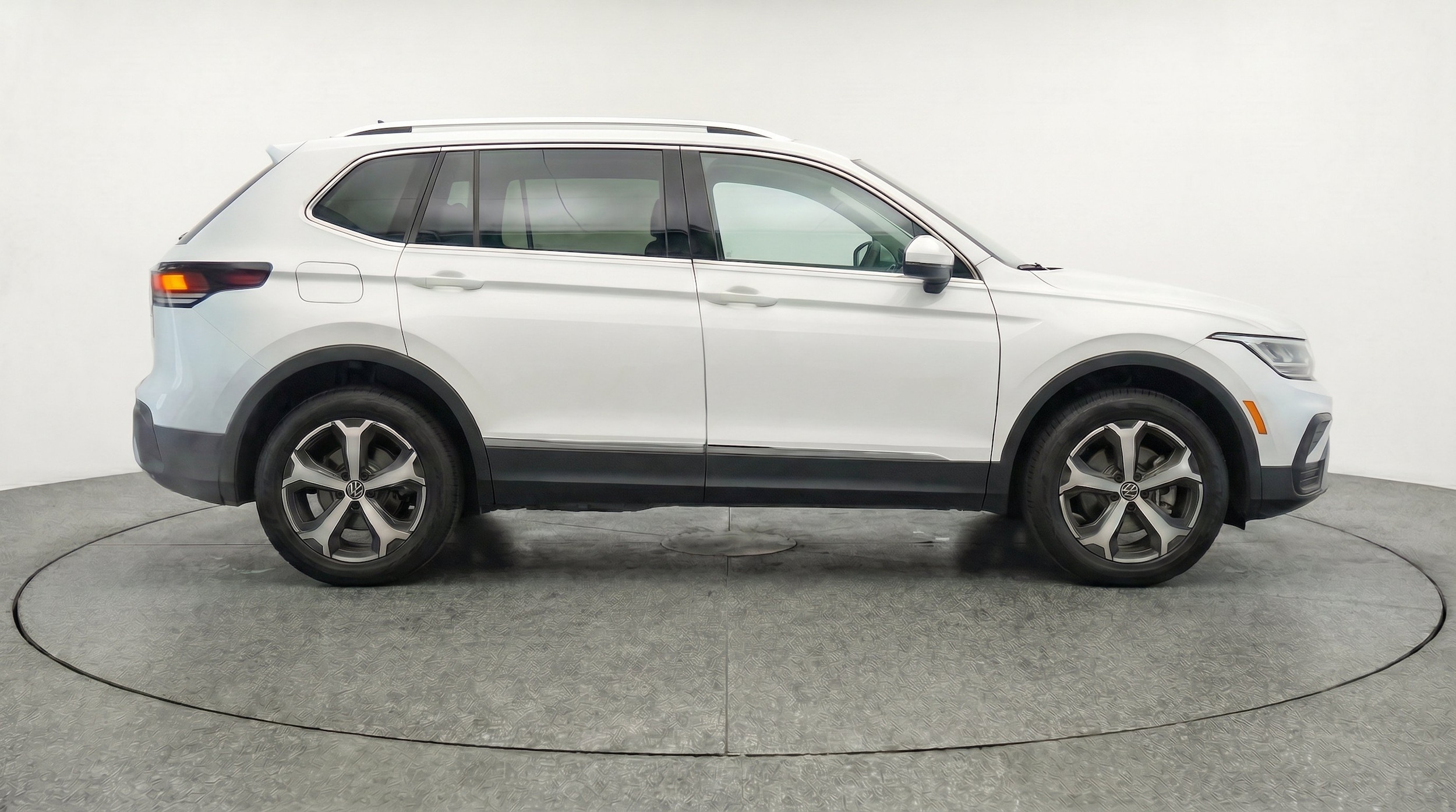 Thumbnail: 2026 Volkswagen Tiguan - 11