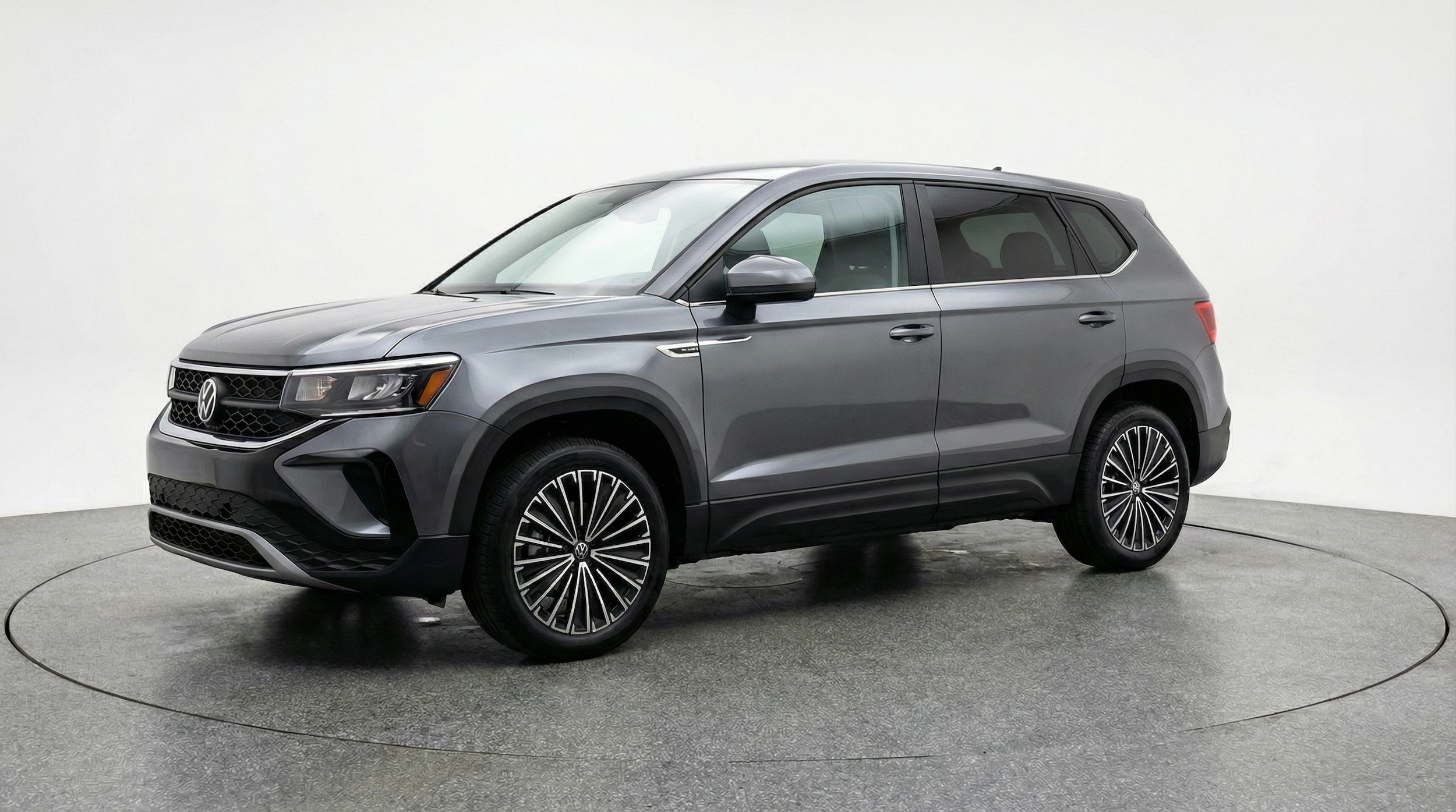 Thumbnail: 2025 Volkswagen Taos - 3