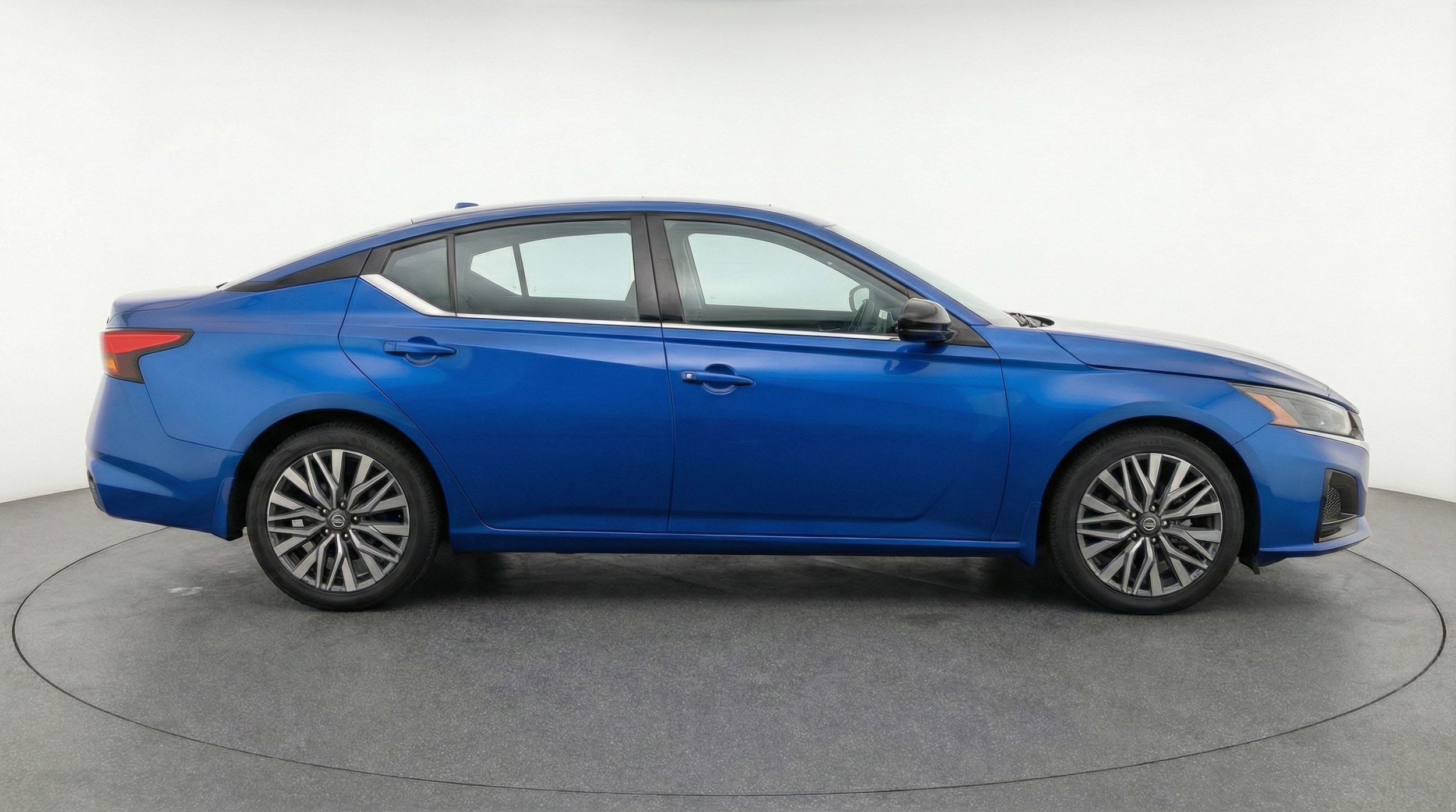 Thumbnail: 2025 Nissan Altima - 8