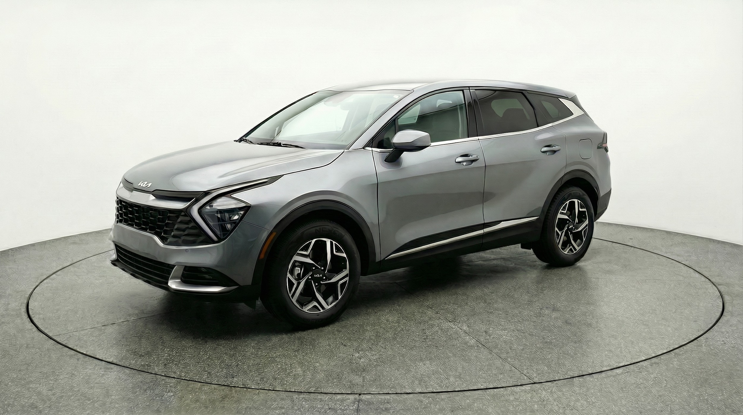 Thumbnail: 2025 Kia Sportage - 3