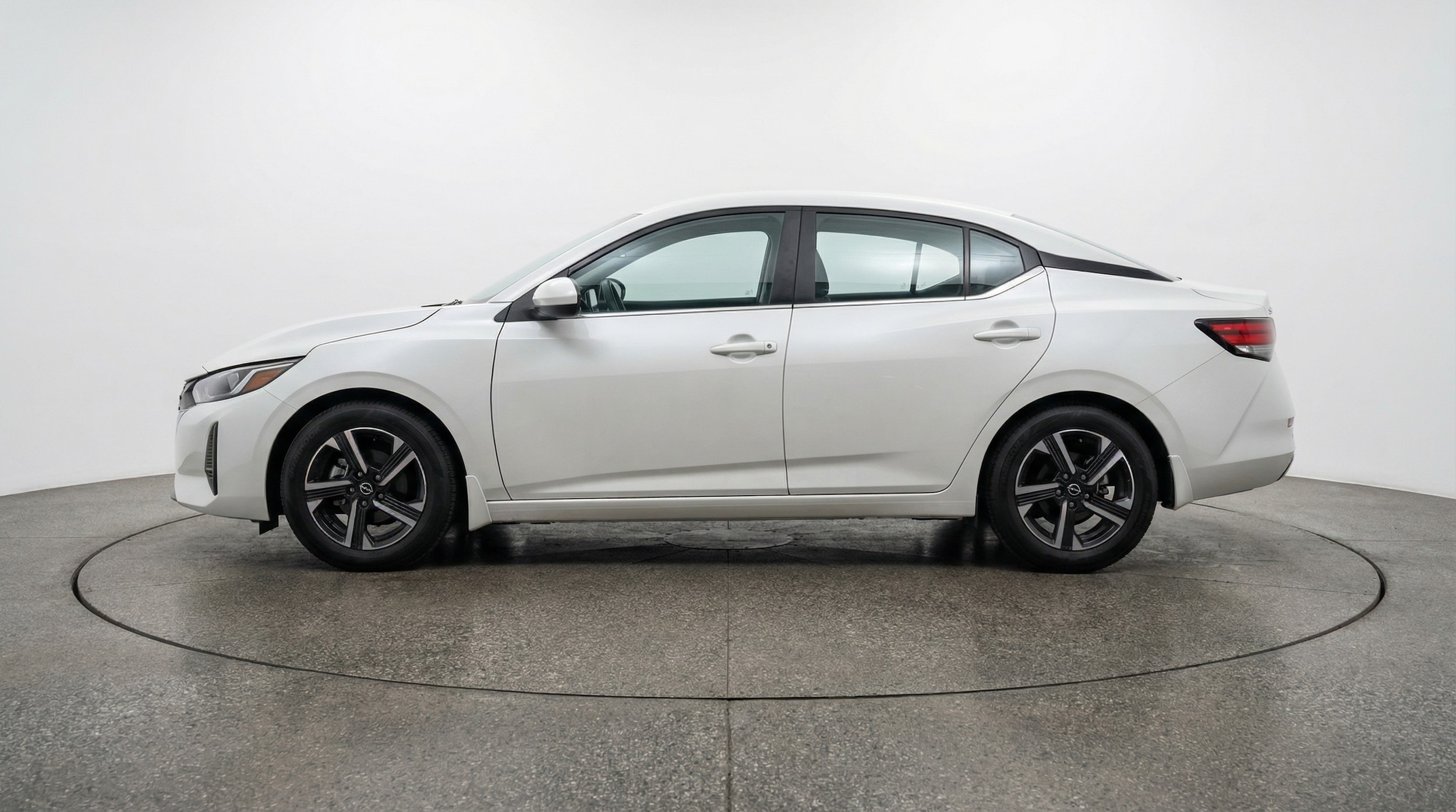 Thumbnail: 2025 Nissan Sentra - 4