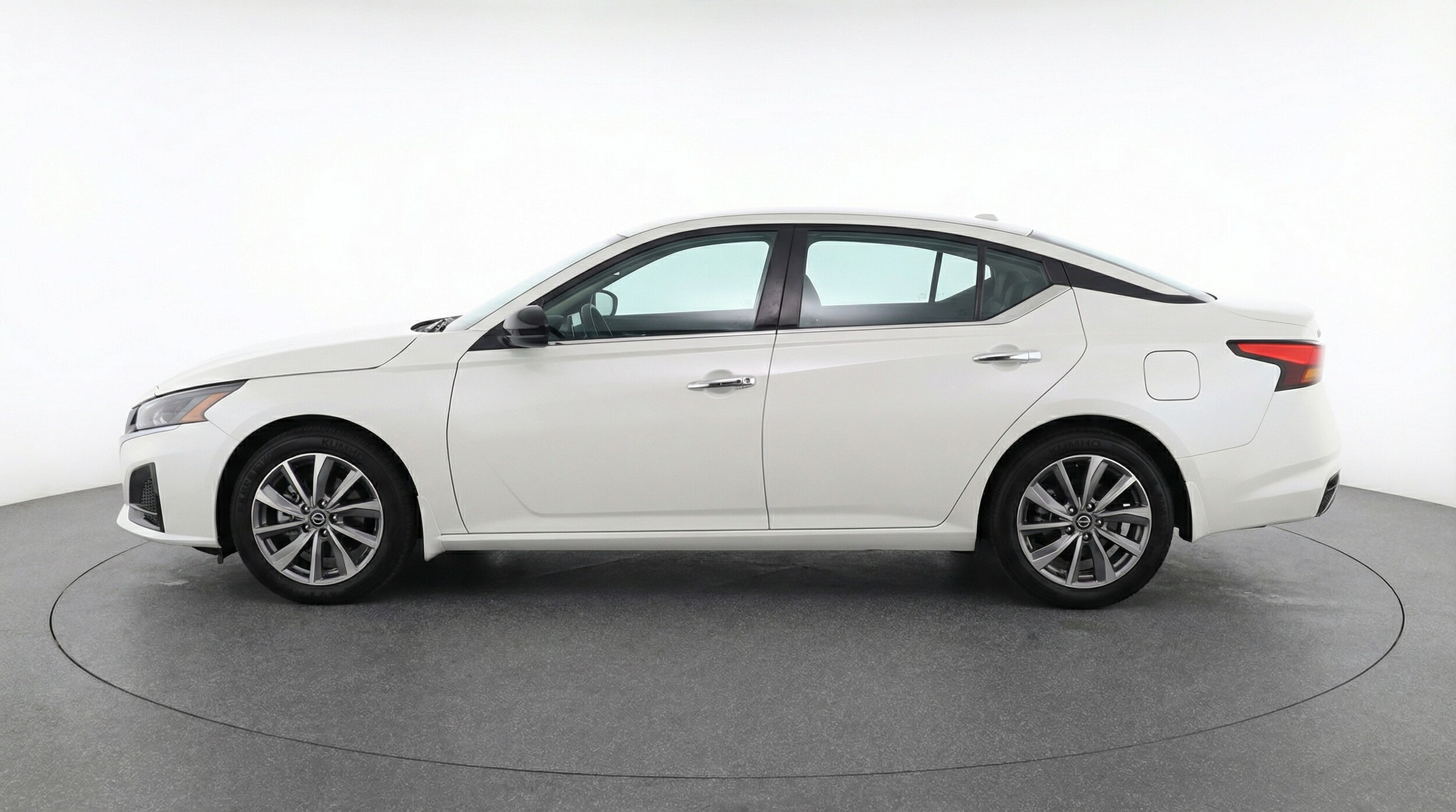 Thumbnail: 2025 Nissan Altima - 4