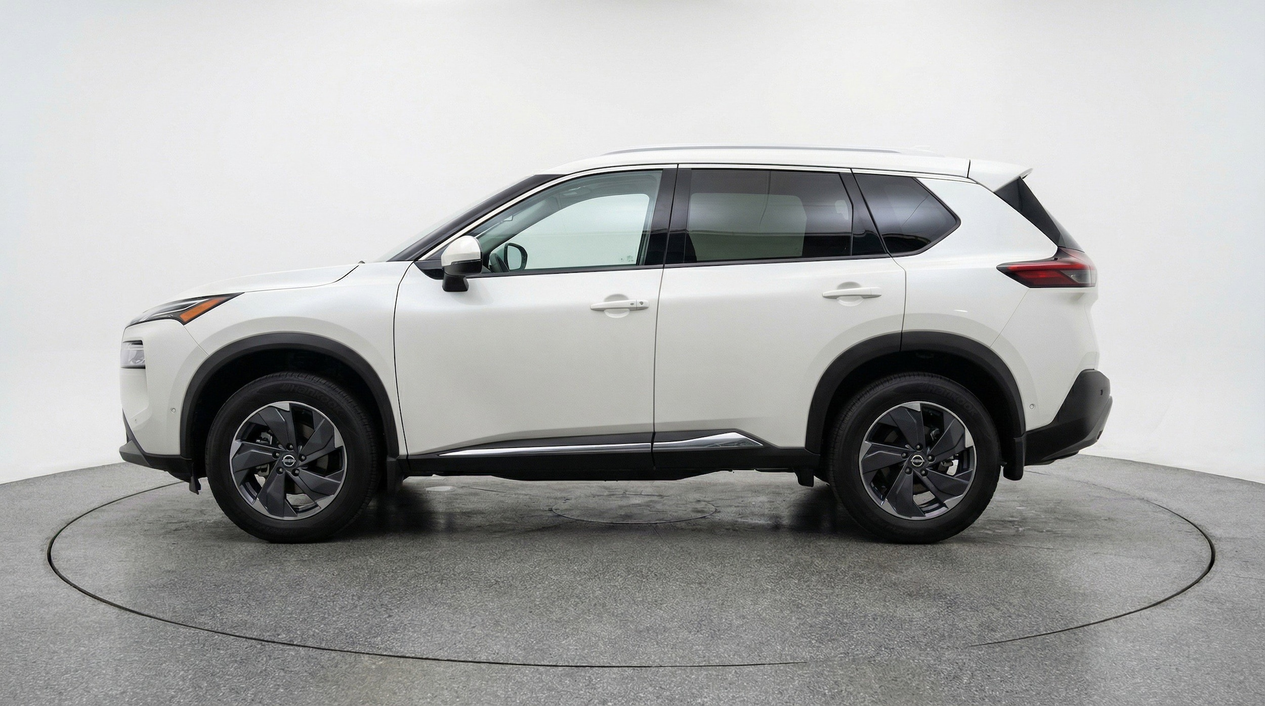 Thumbnail: 2025 Nissan Rogue - 5