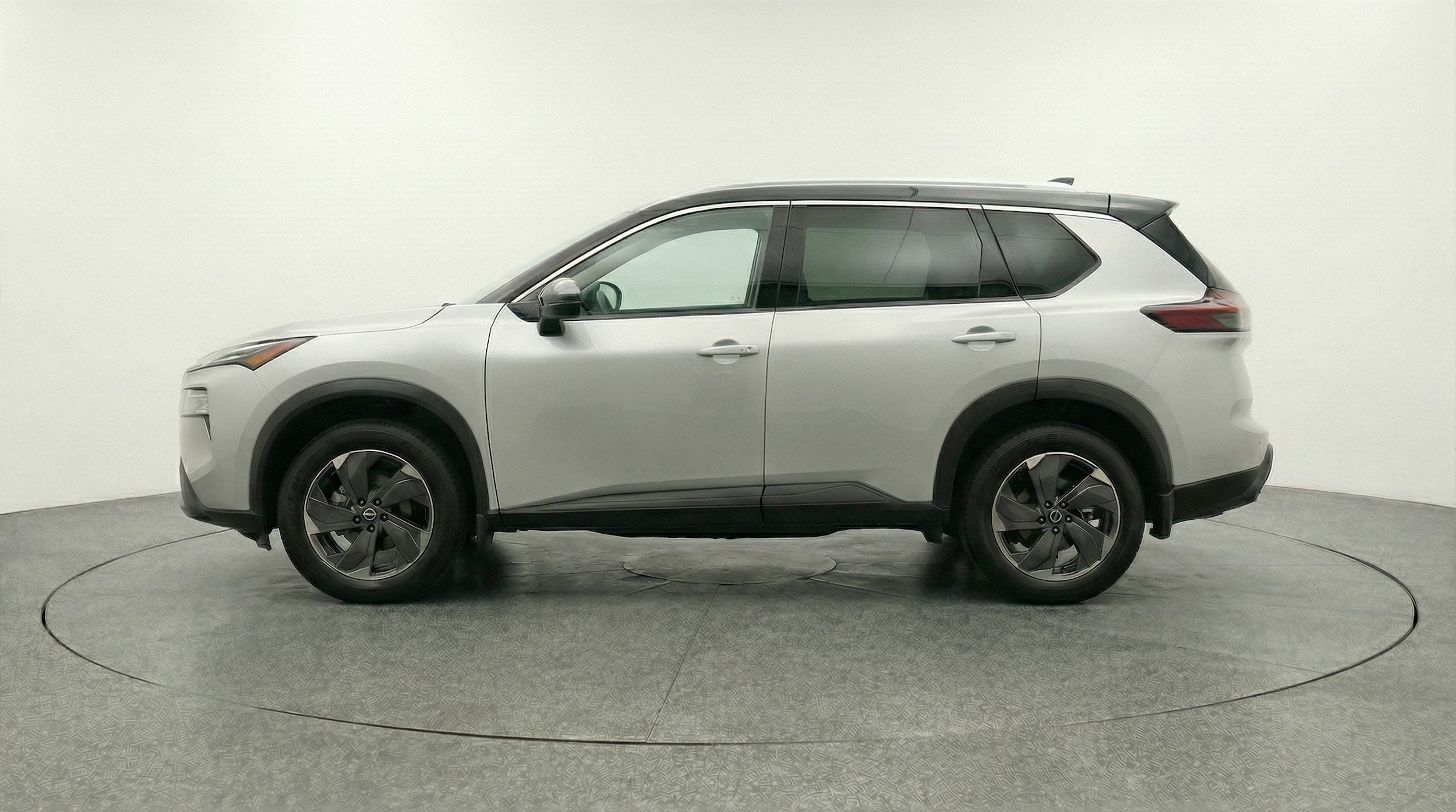 Thumbnail: 2025 Nissan Rogue - 4