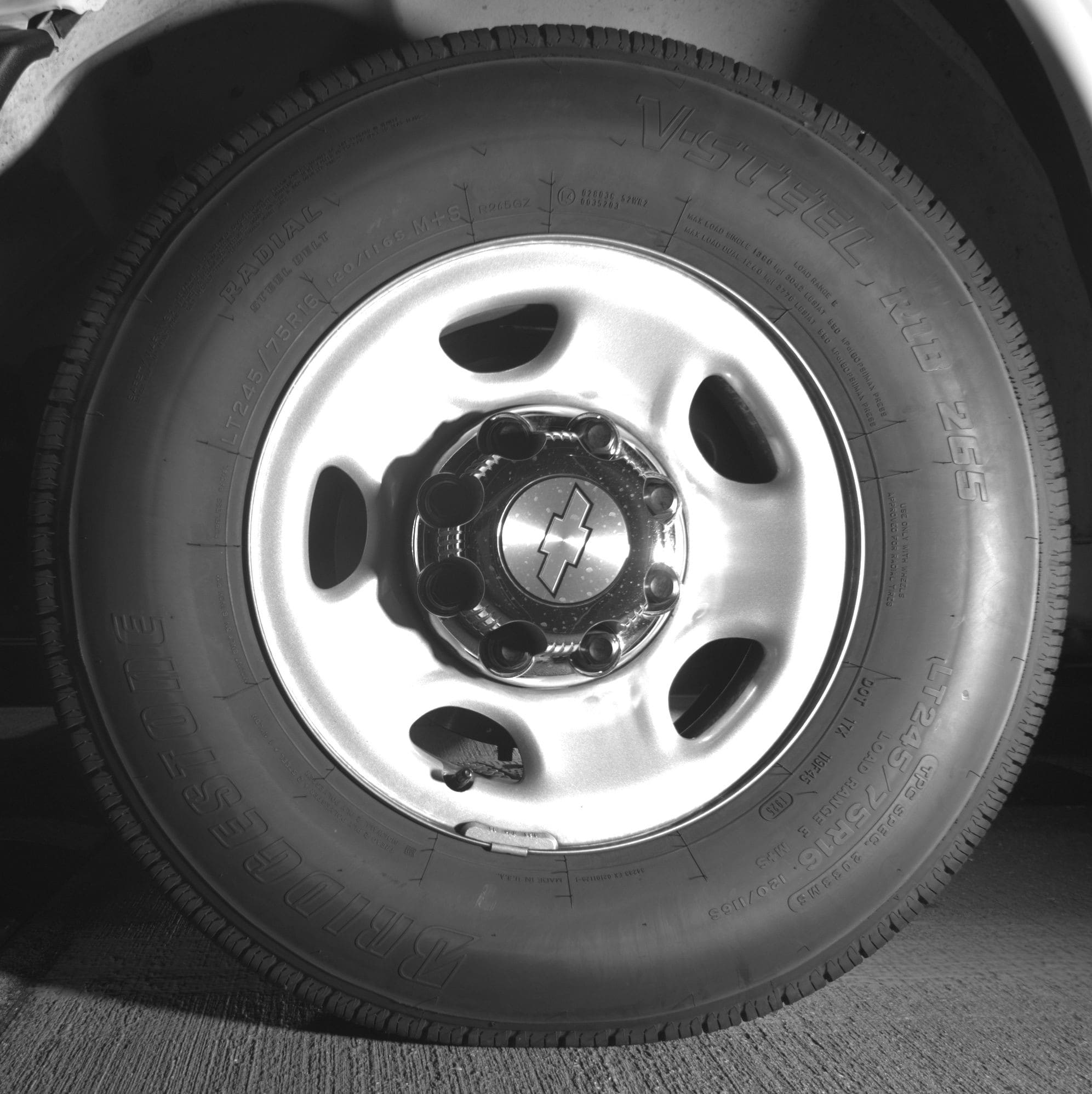 Thumbnail: 2025 Chevrolet Express - 9