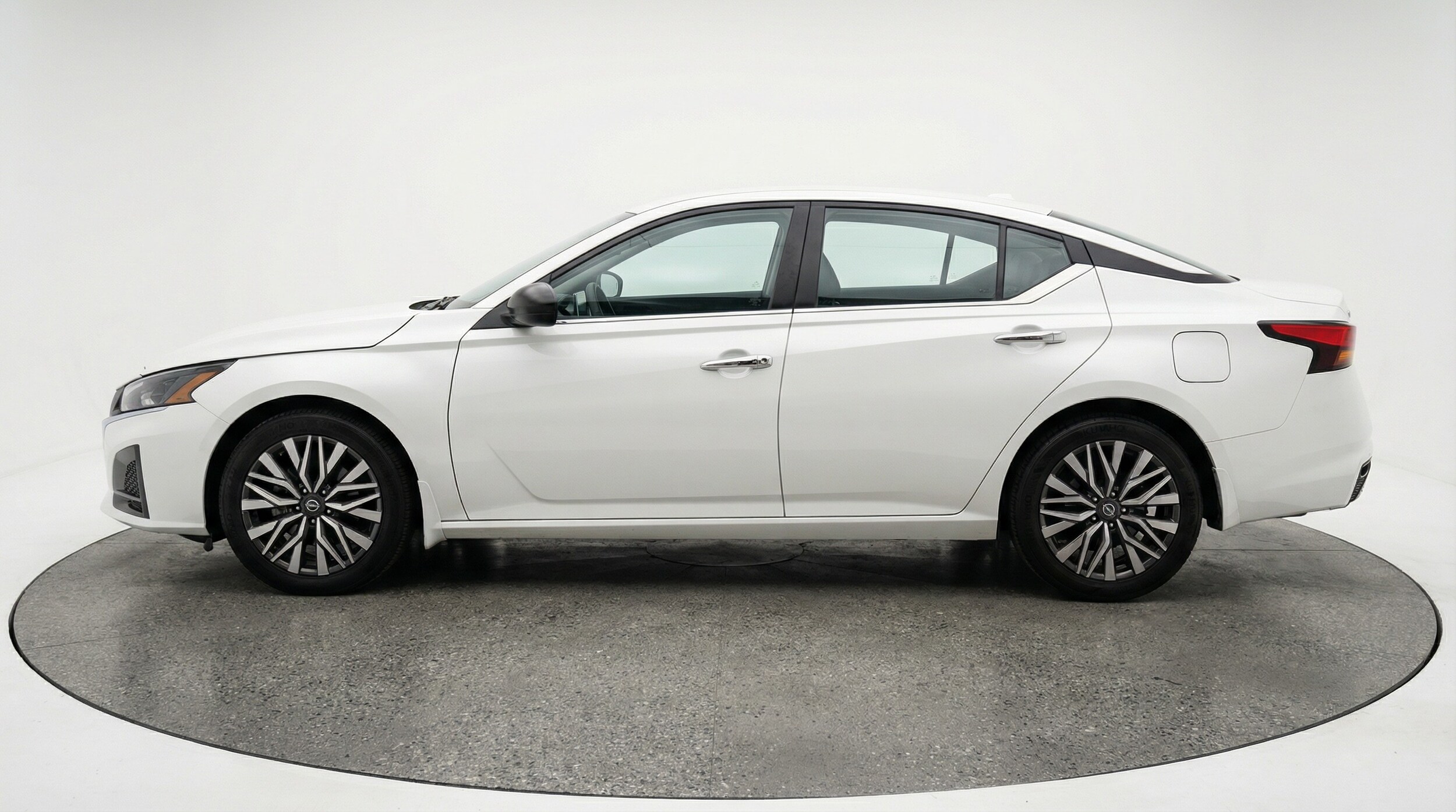 Thumbnail: 2025 Nissan Altima - 4