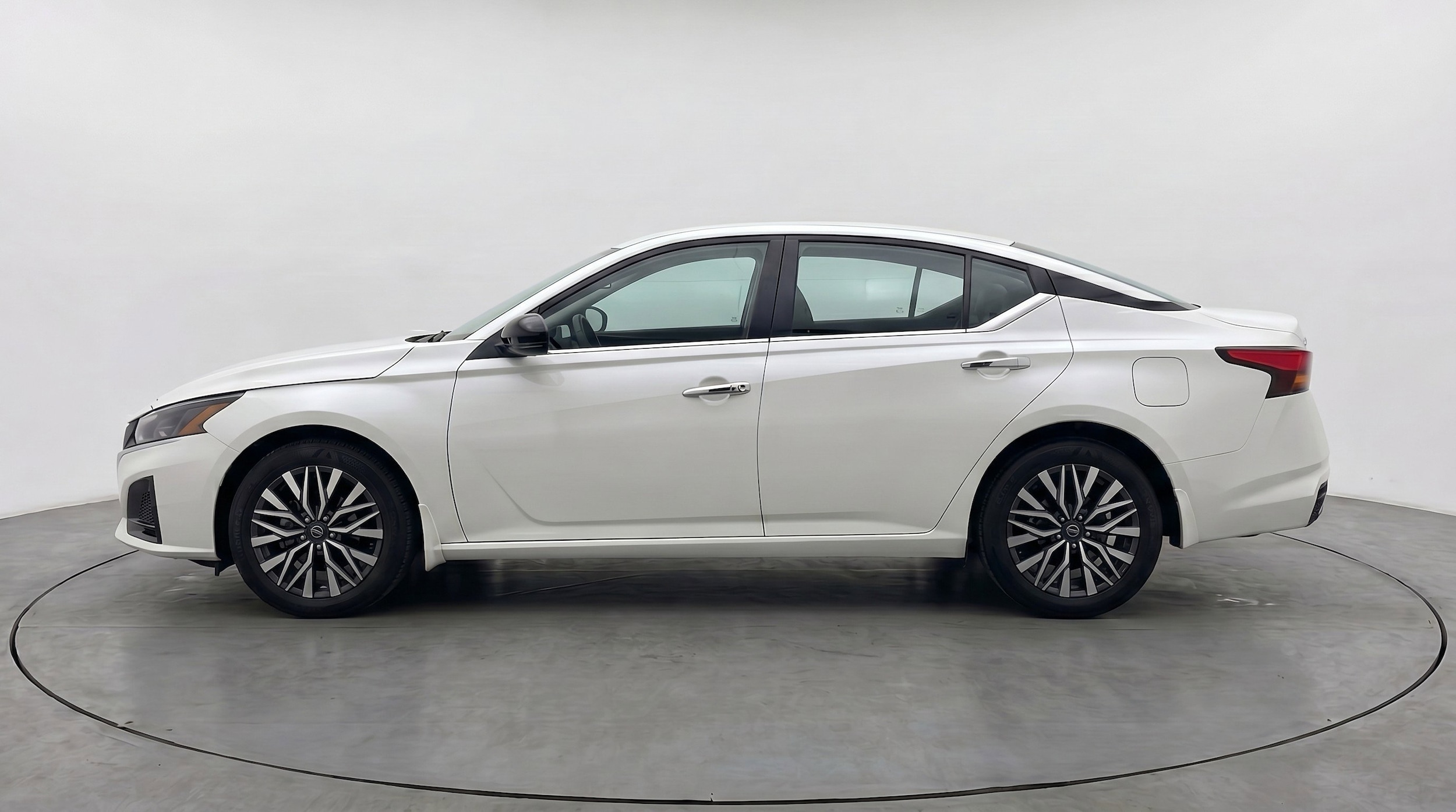Thumbnail: 2025 Nissan Altima - 5