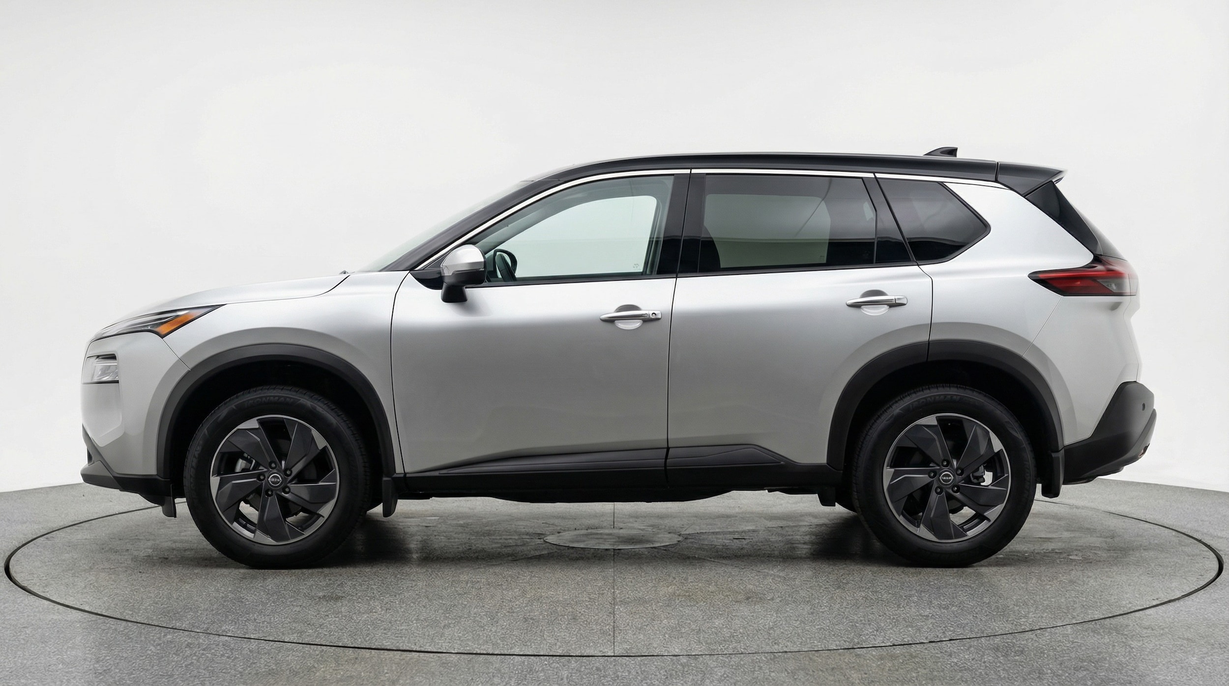 Thumbnail: 2025 Nissan Rogue - 4