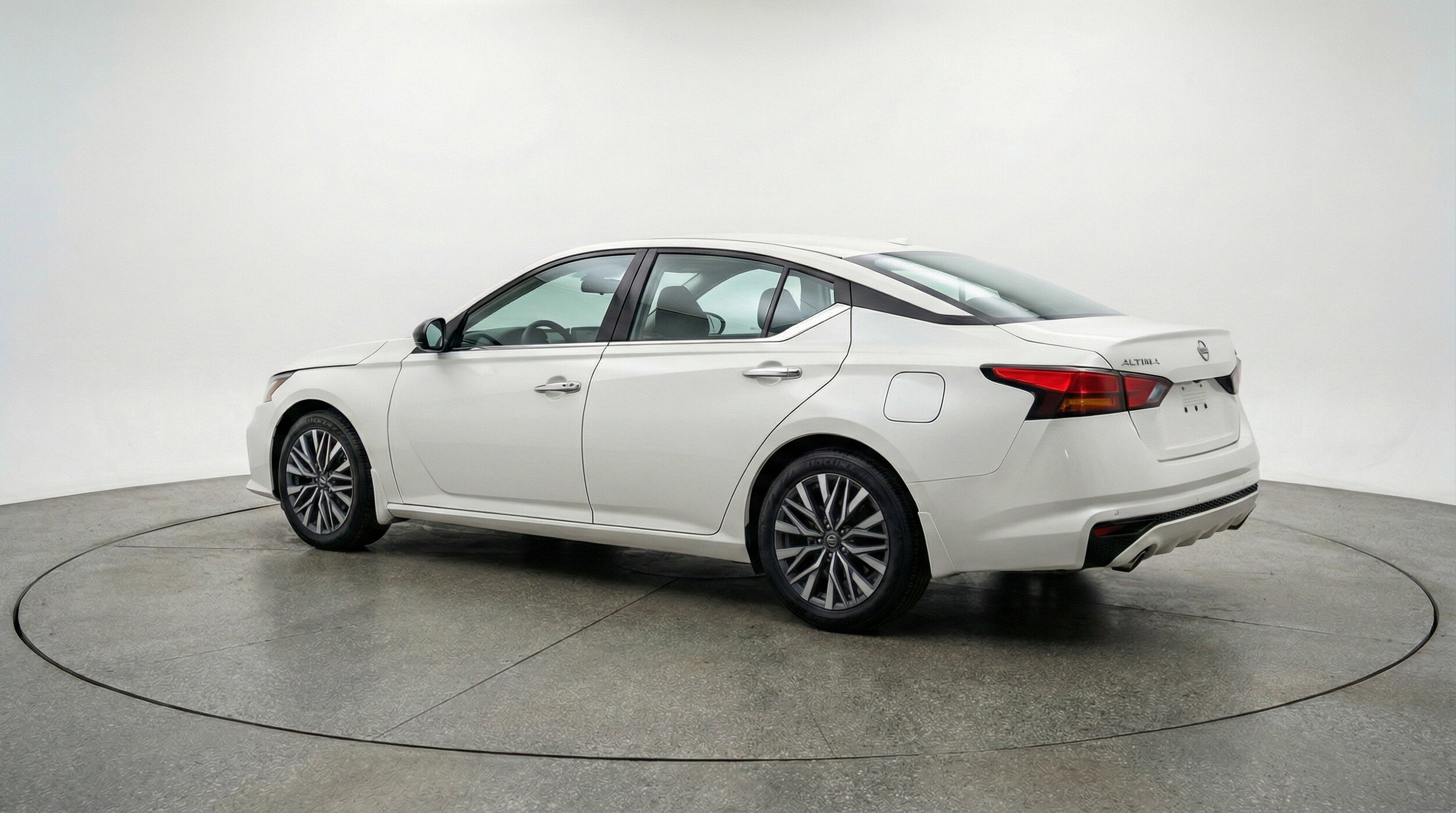 Thumbnail: 2025 Nissan Altima - 6