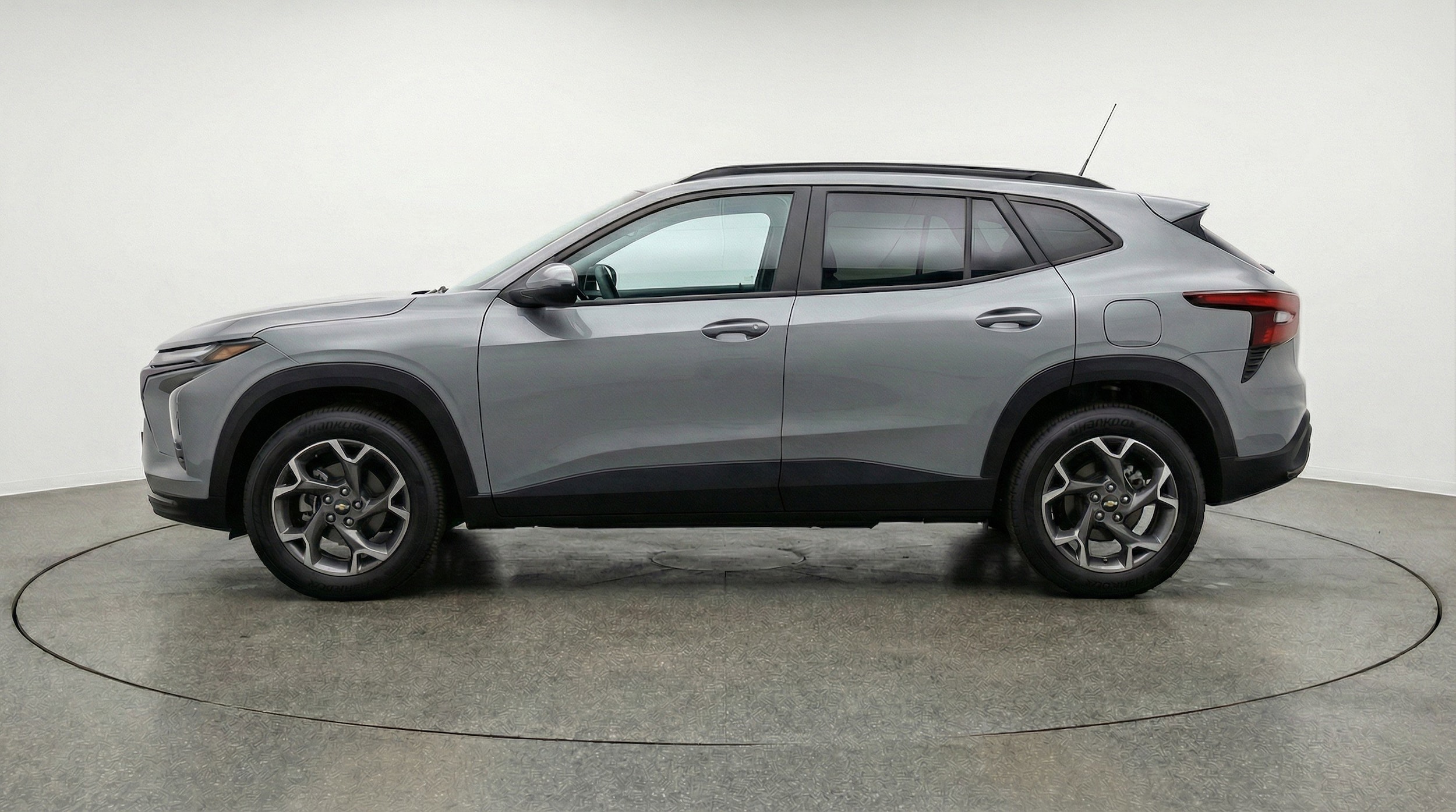 Thumbnail: 2025 Chevrolet Trax - 5
