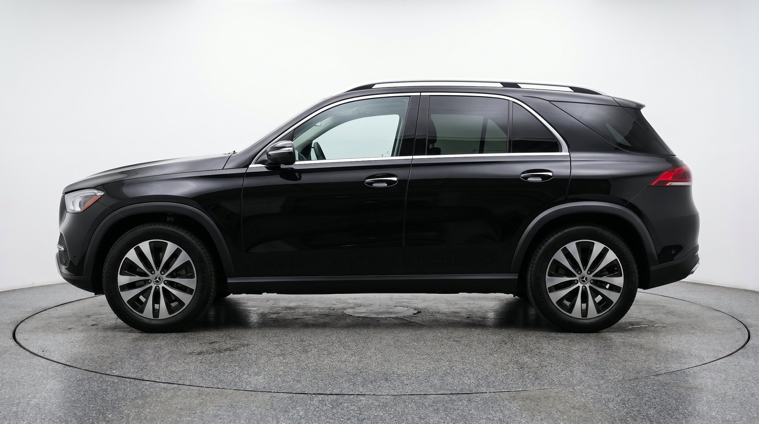 Thumbnail: 2026 Mercedes-Benz GLE - 5