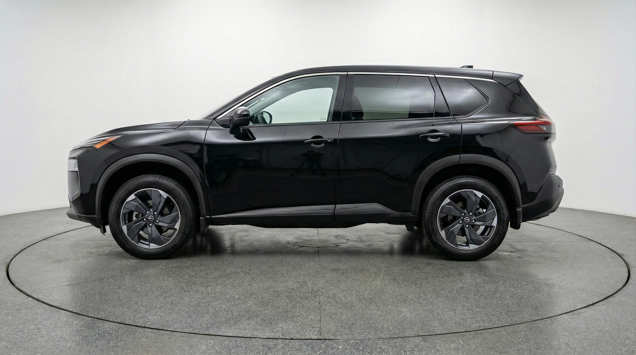 Thumbnail: 2025 Nissan Rogue - 4