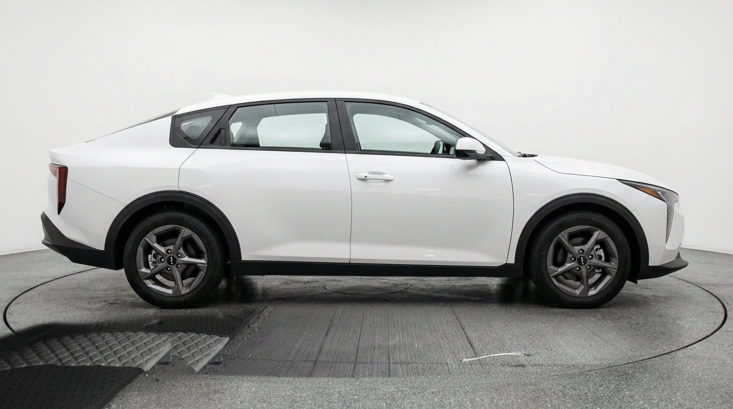 Thumbnail: 2025 Kia K4 - 10