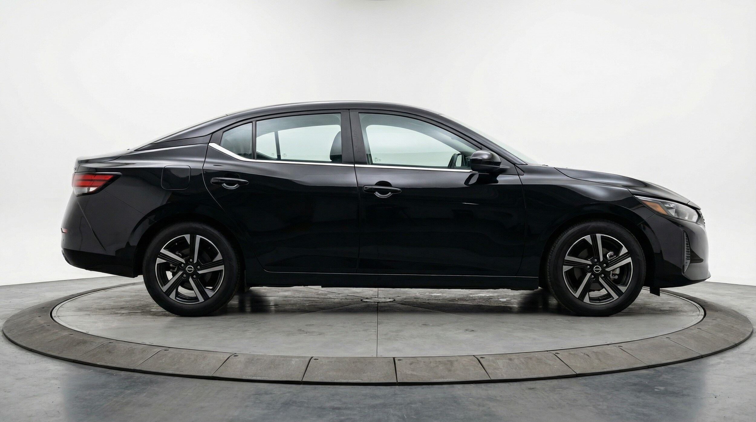Thumbnail: 2025 Nissan Sentra - 8