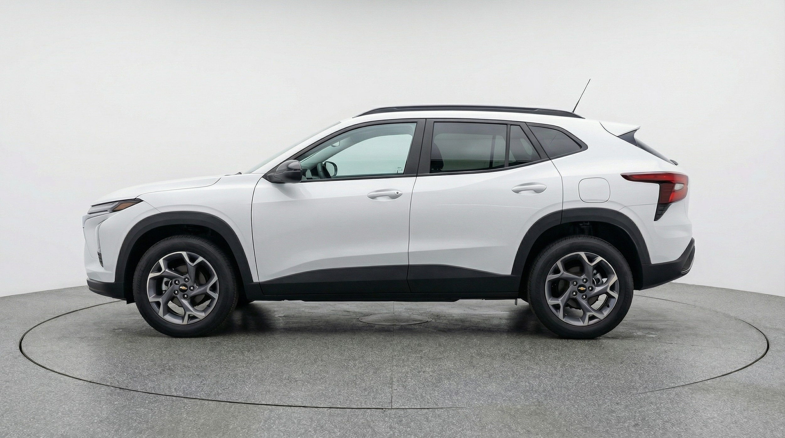 Thumbnail: 2025 Chevrolet Trax - 4