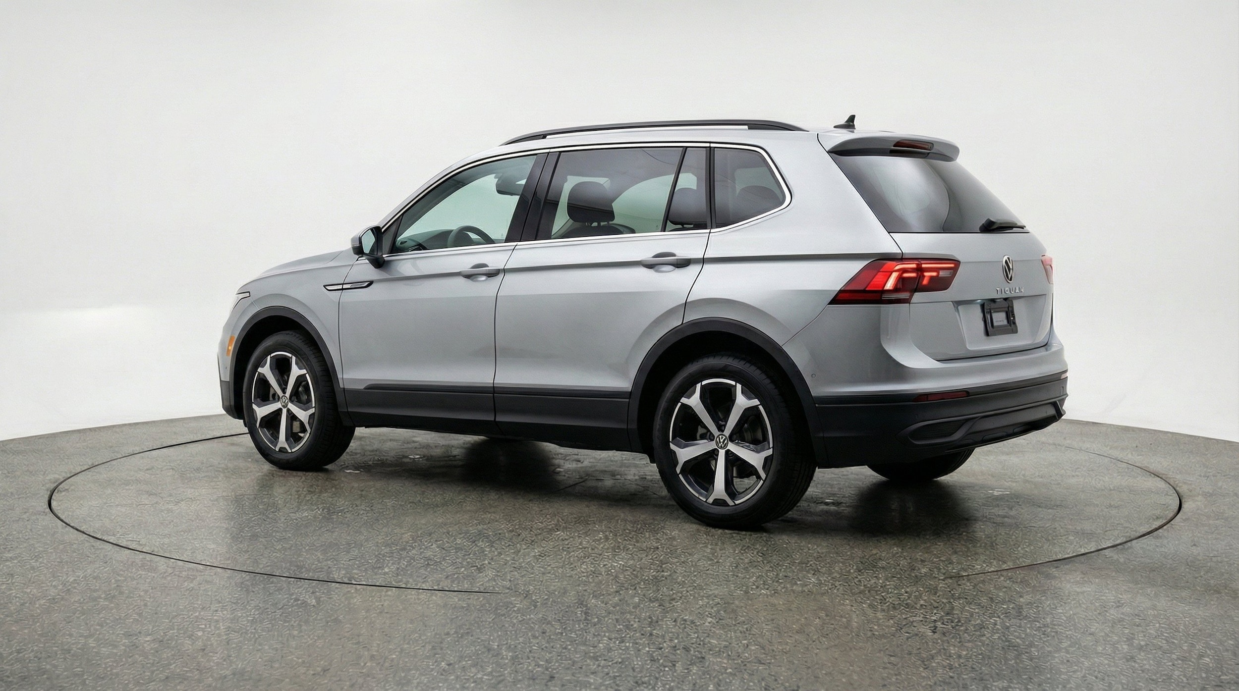 Thumbnail: 2026 Volkswagen Tiguan - 6