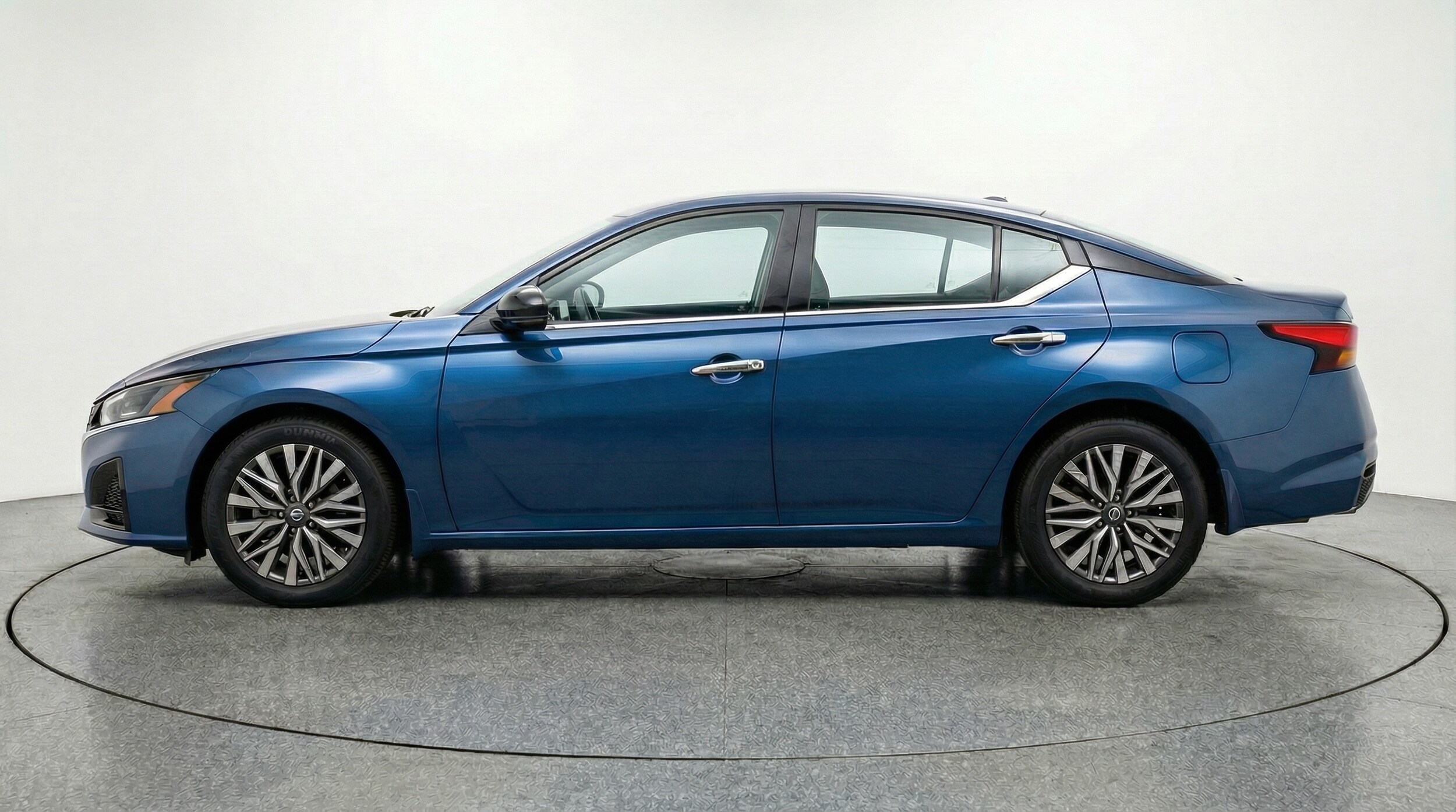 Thumbnail: 2025 Nissan Altima - 4