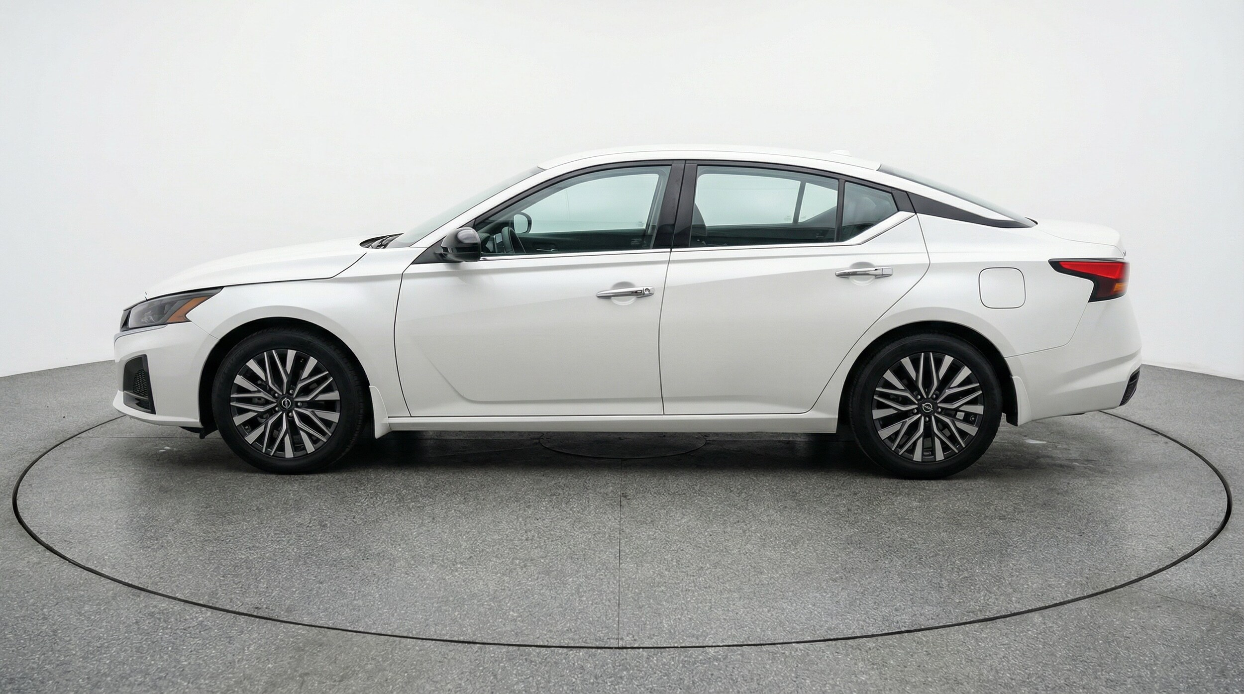 Thumbnail: 2025 Nissan Altima - 4