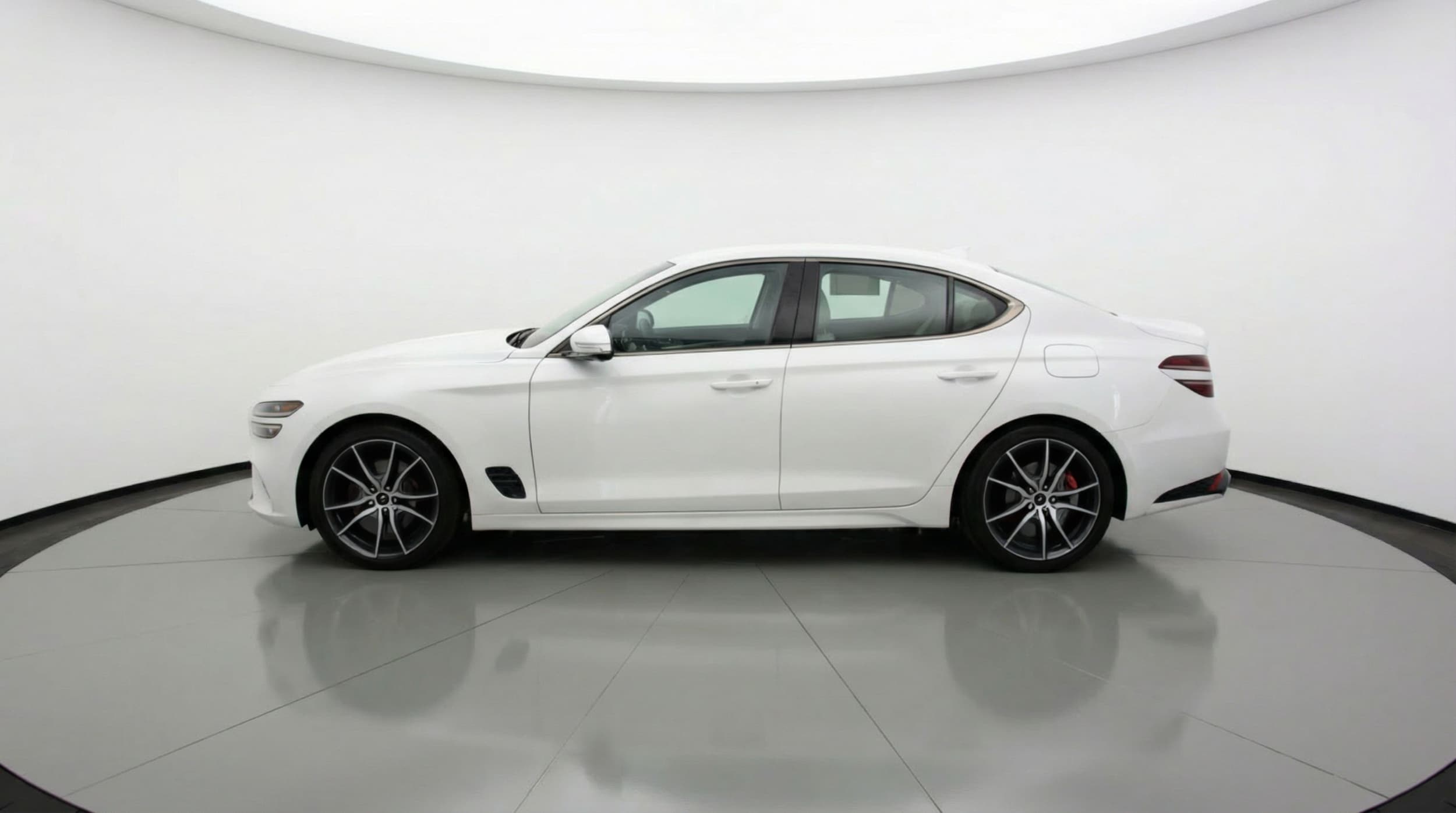 Thumbnail: 2025 Genesis G70 - 4