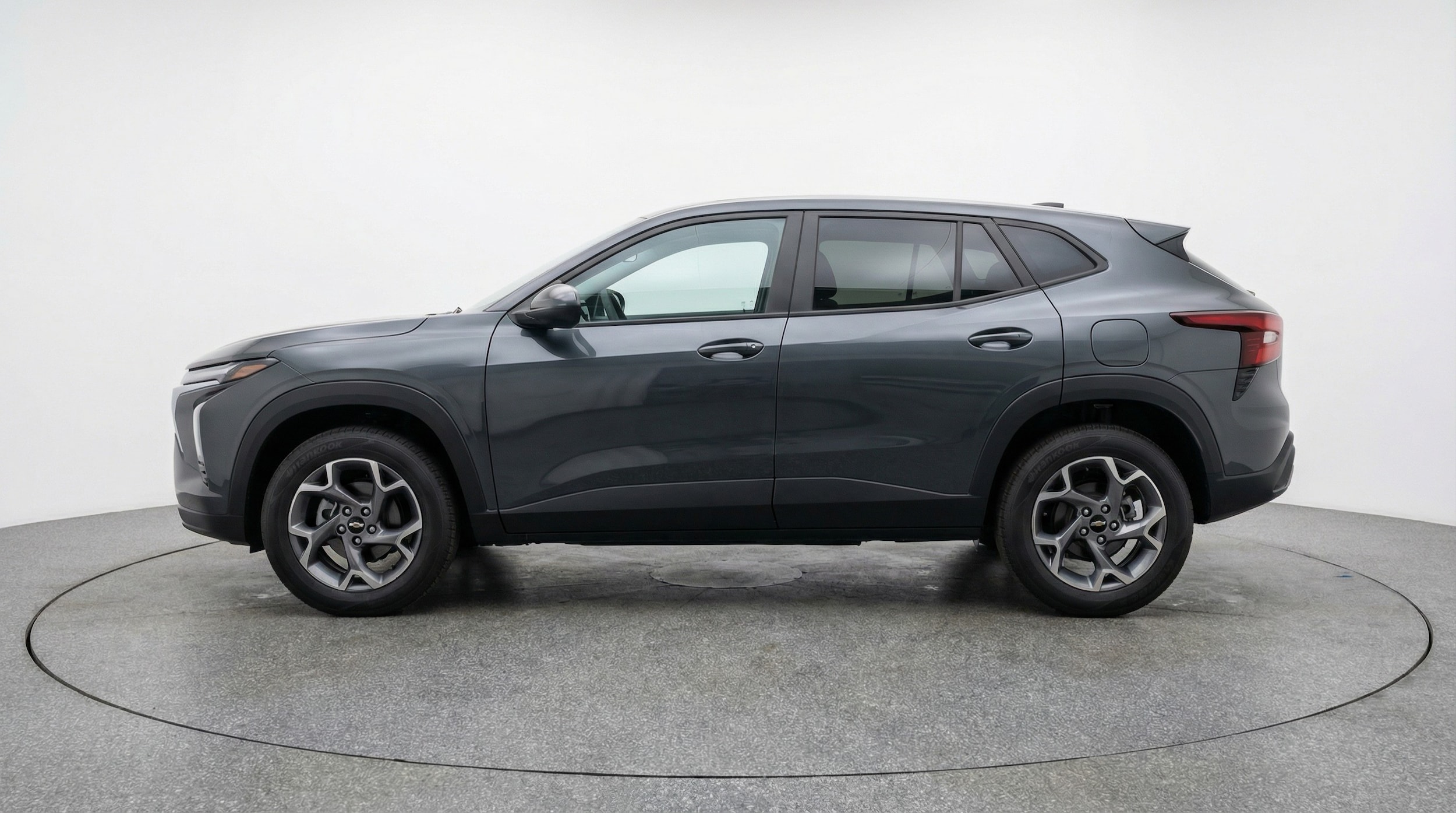 Thumbnail: 2025 Chevrolet Trax - 4