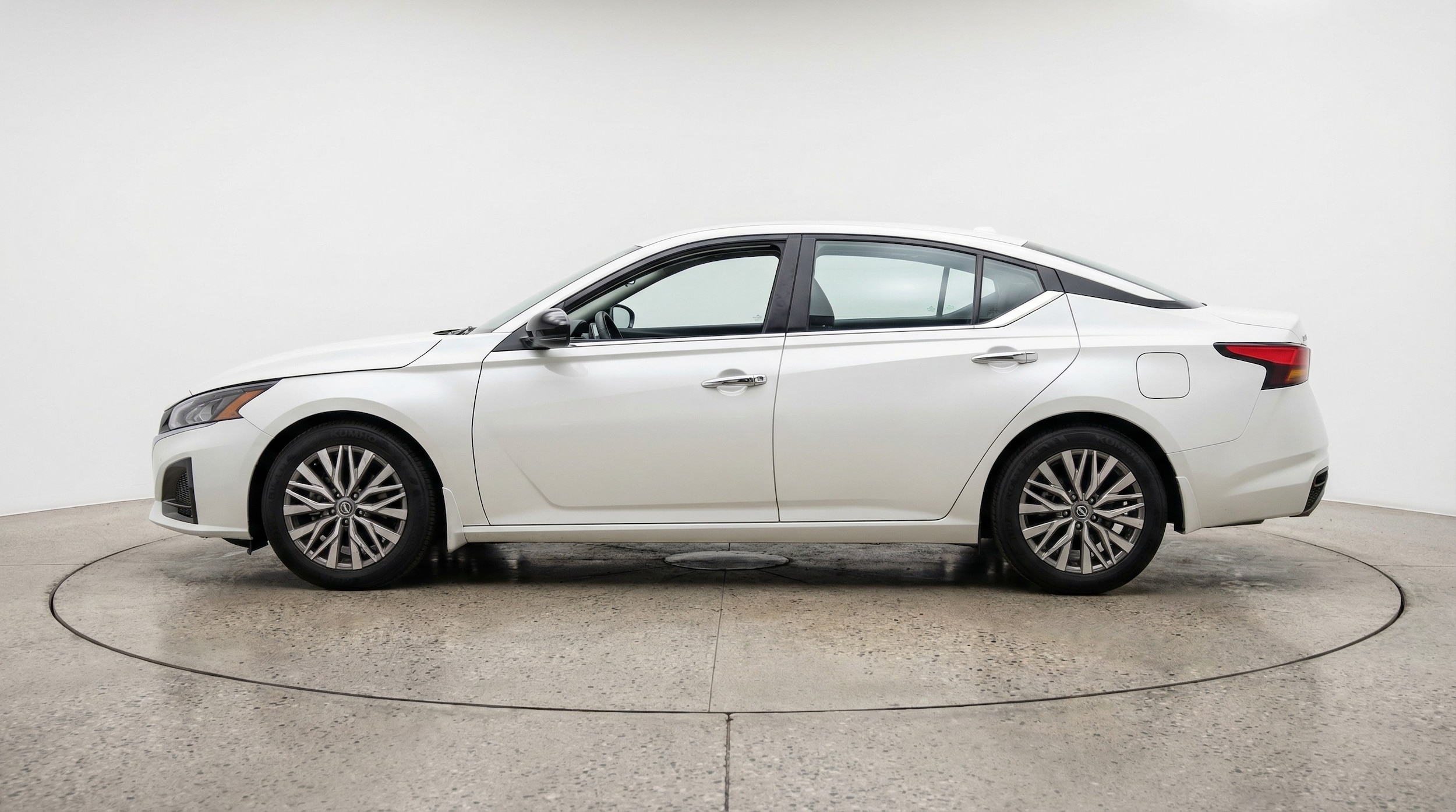 Thumbnail: 2025 Nissan Altima - 4