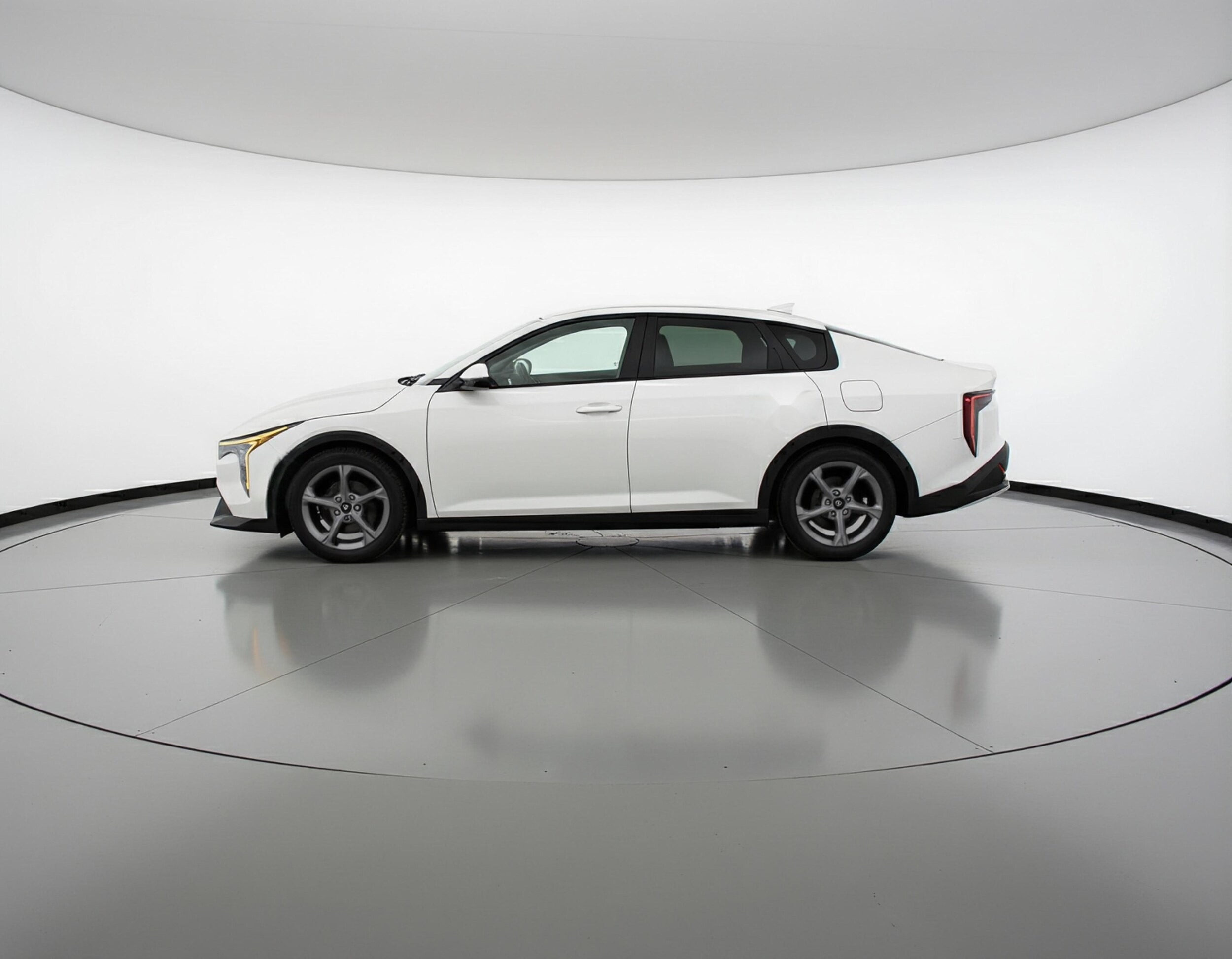 Thumbnail: 2025 Kia K4 - 4